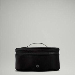 Lululemon Black Oval Top Access Kit